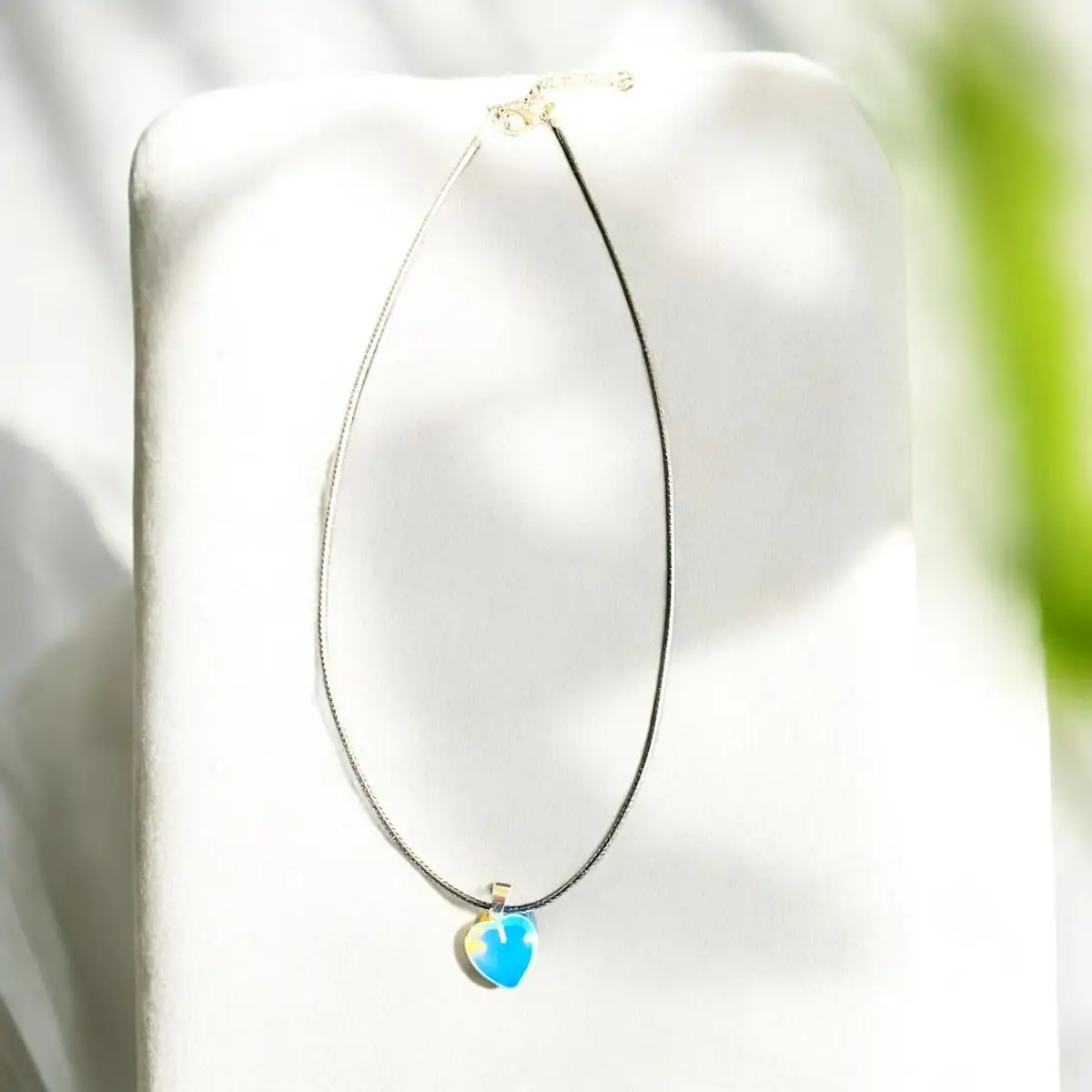 Collier en pierre naturelle doré et bleu clair #8
